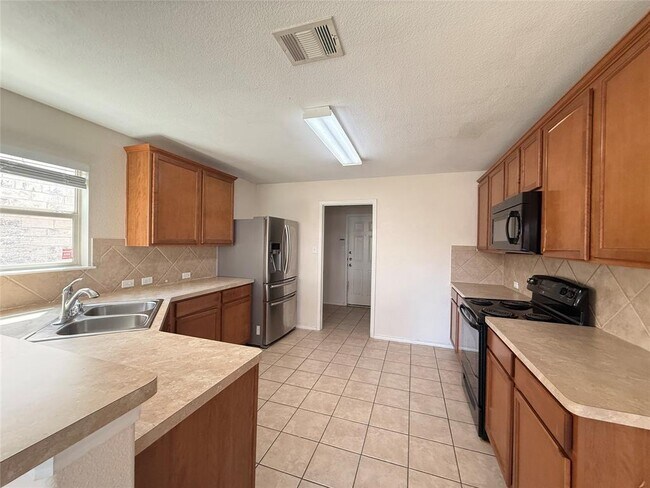 Building Photo - 279 Housefinch Loop