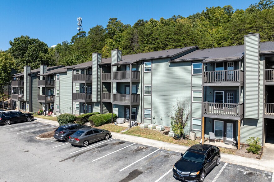 Primary Photo - Eastowne Village Apartments