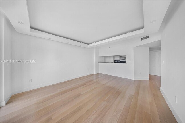 Building Photo - 1625 Kennedy Cswy