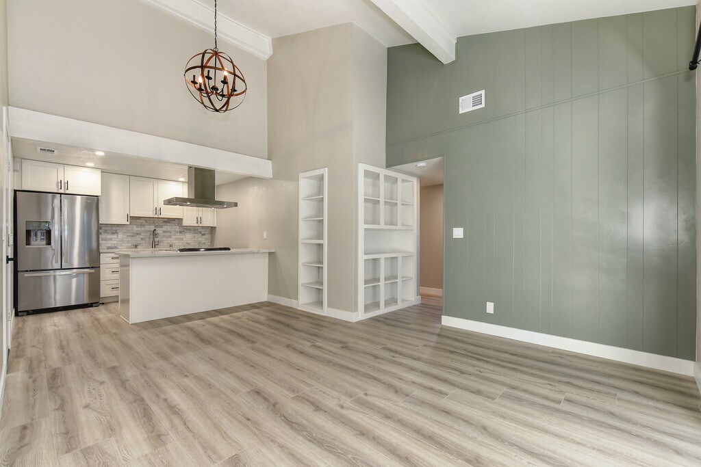 Building Photo - 9626 Knickers Ct