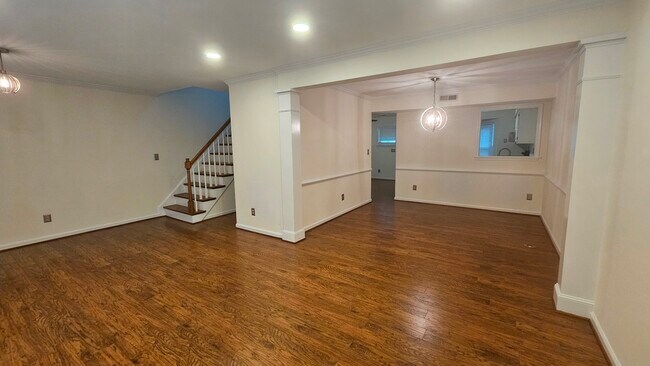 Building Photo - 3210 Gateway Cir