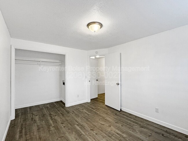 Building Photo - 4811 W Targee St