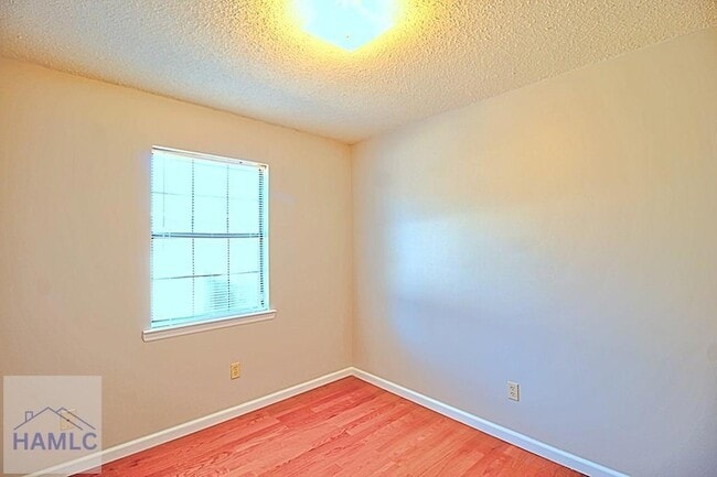 Building Photo - 942 Gulfstream Rd