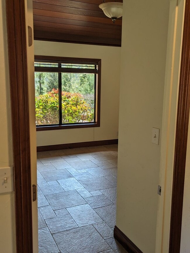 Building Photo - Luxury 5 Bedroom Home in Palo Verde Ranch