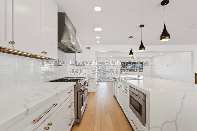 Building Photo - 8515 N 13th Pl