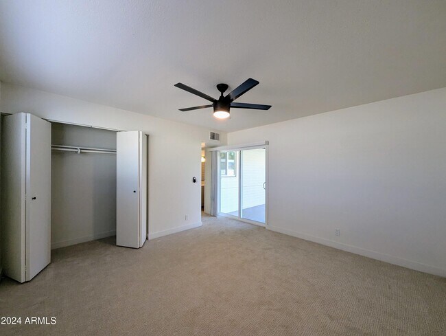Building Photo - 121 N Flint Cir