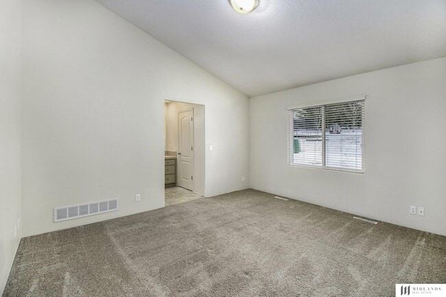 Building Photo - 2108 S 197th St