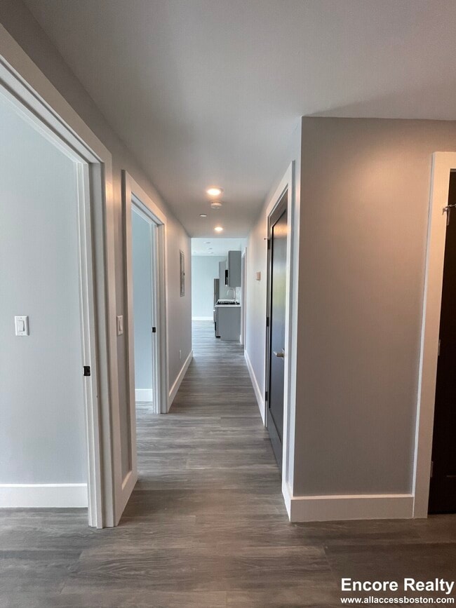 Building Photo - 365 Western Ave