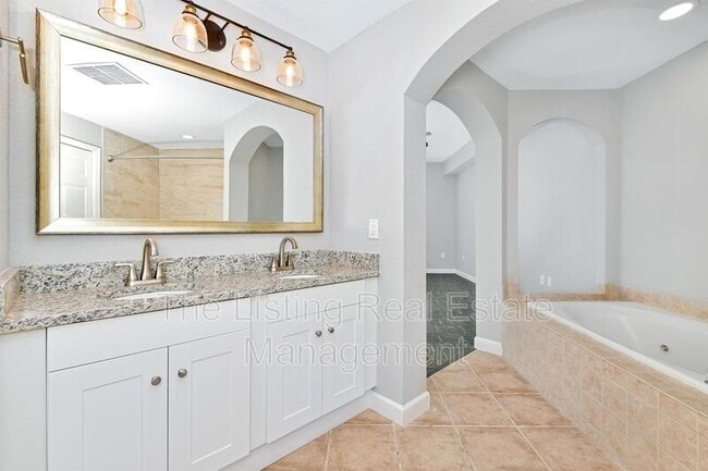 Building Photo - 7503 Atlantis Way
