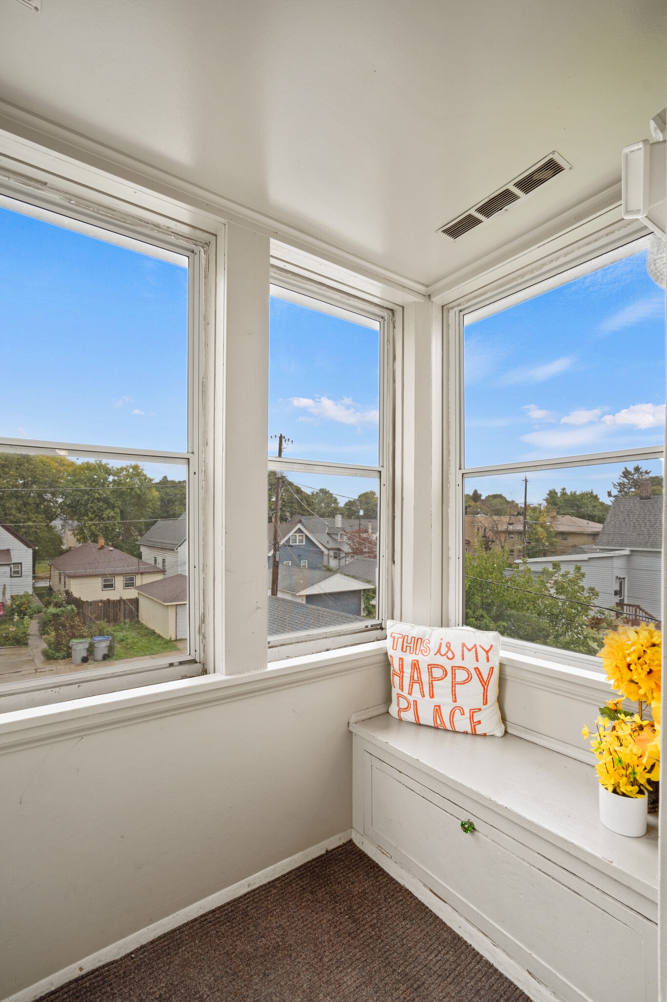 Building Photo - 316A E Burdick Ave