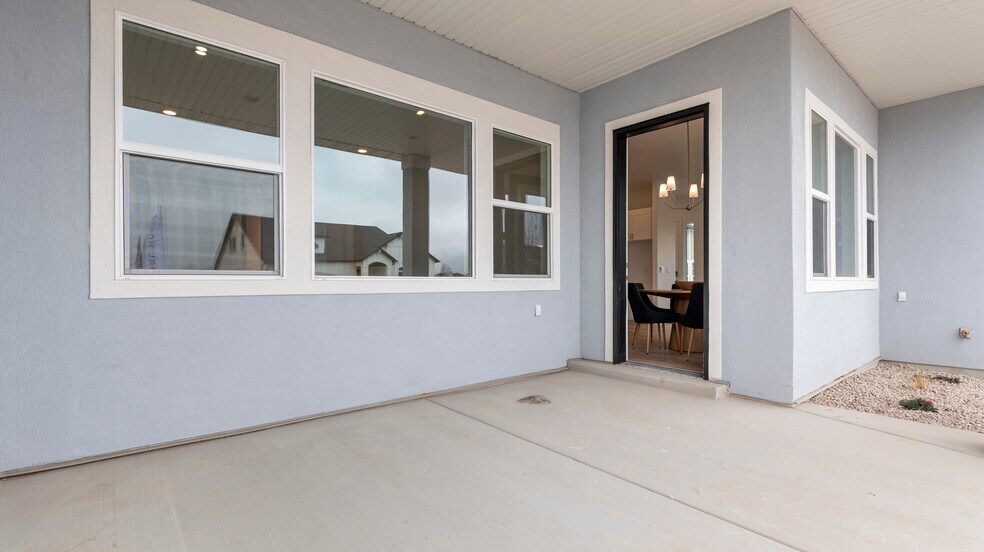 Covered Patio - 531 N Legend Way