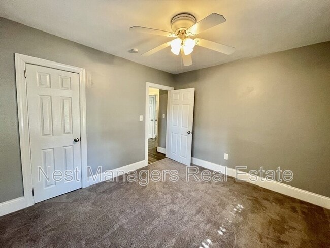 Building Photo - 228 Pinecrest Dr