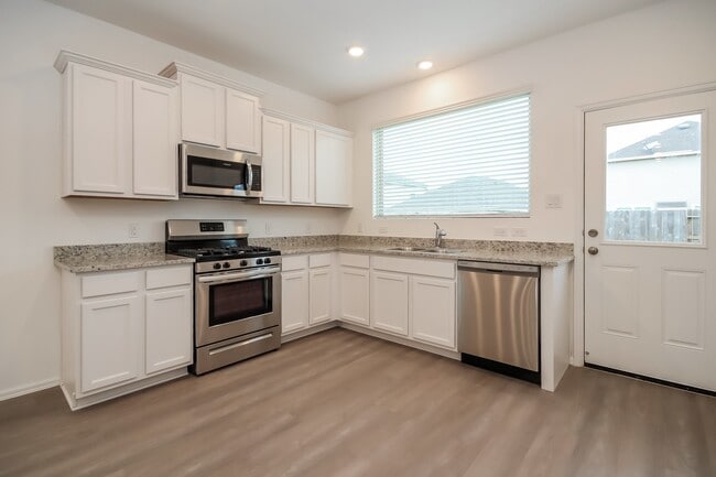 Building Photo - 22669 Malvicino Dr