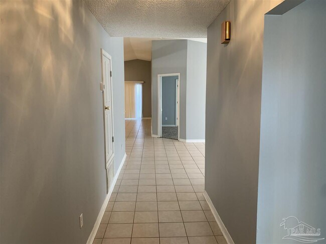 Building Photo - 2952 Raines St