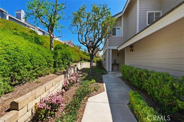 Building Photo - 14 Pickney Close