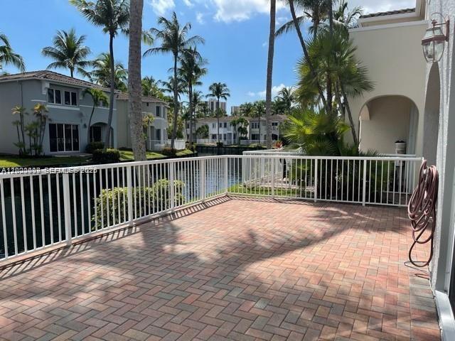 Building Photo - 20931 NE 30th Ct