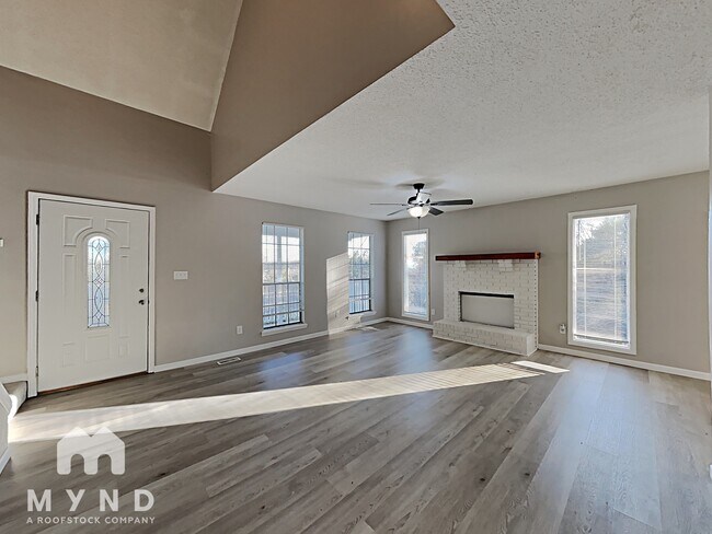 Building Photo - 629 Bennett Dr