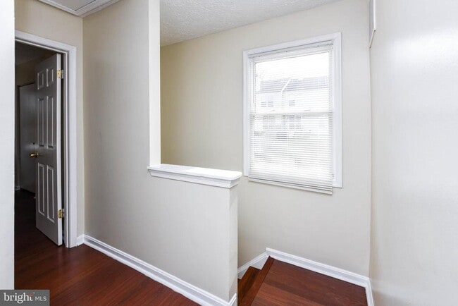 Building Photo - 2115 N Anvil Ln