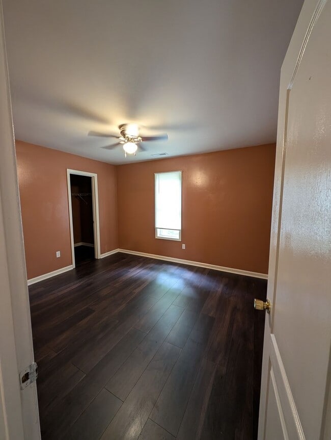 Building Photo - 4208 Chalet Cir NW