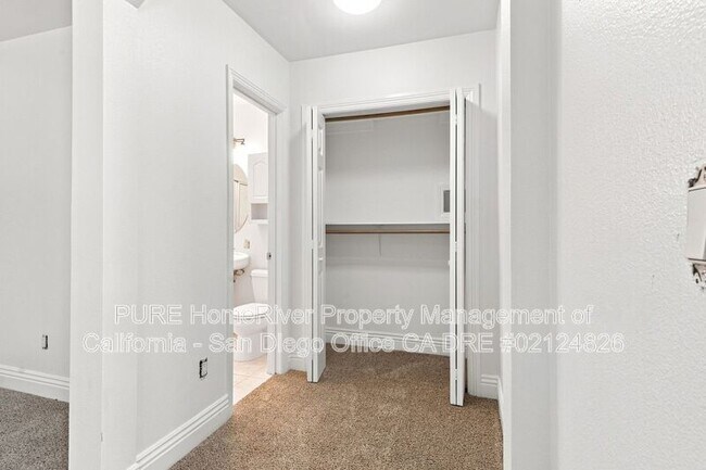 Building Photo - 1160 E Lexington Ave