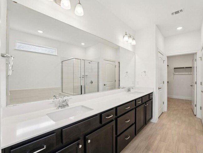 Building Photo - 312 Kitty Hawk Rd