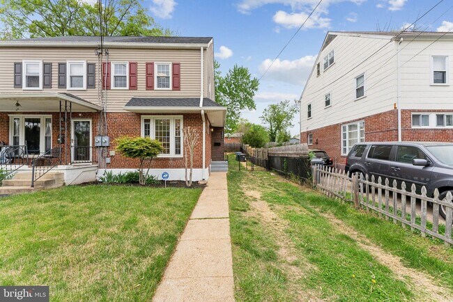 Building Photo - 2306 Mary Baldwin Dr