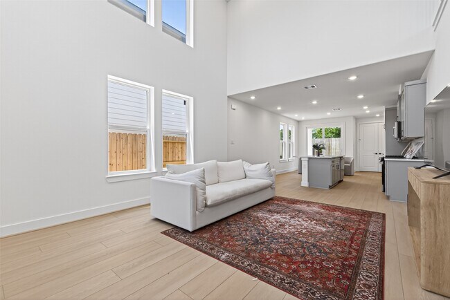 Building Photo - 4333 Avron Dr