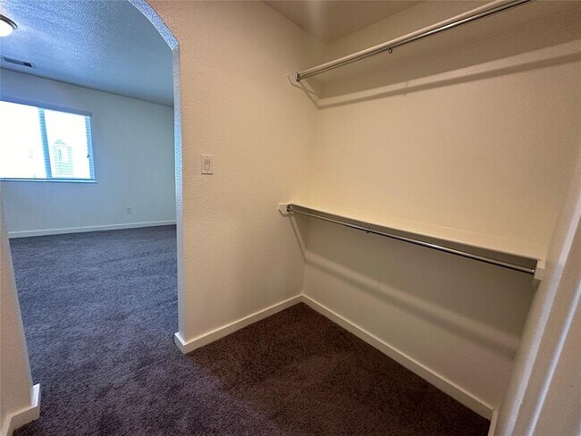 Building Photo - 21155 Gosling Rd