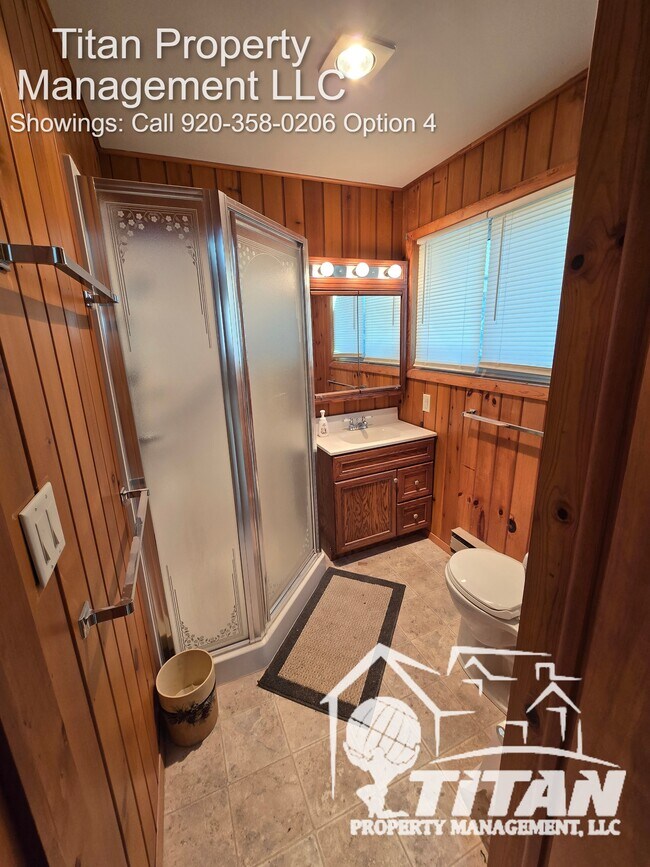 Building Photo - 387 13th Dr