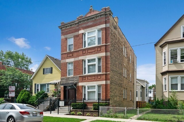 Building Photo - 2836 N Drake Ave