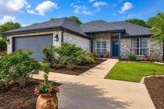 Building Photo - 201 Rio Vista Dr