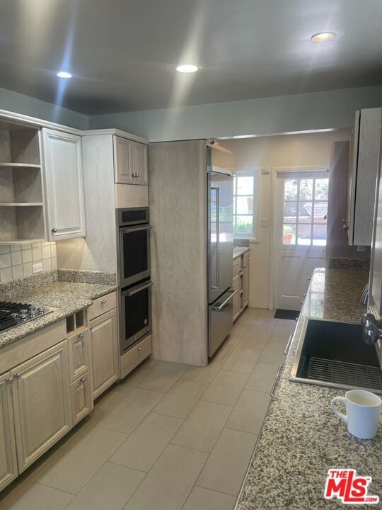Building Photo - 1257 Sunset Plaza Dr