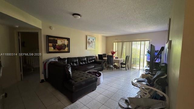 Building Photo - 8290 Lake Dr