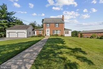 Building Photo - 15118 Liberty Grove Dr