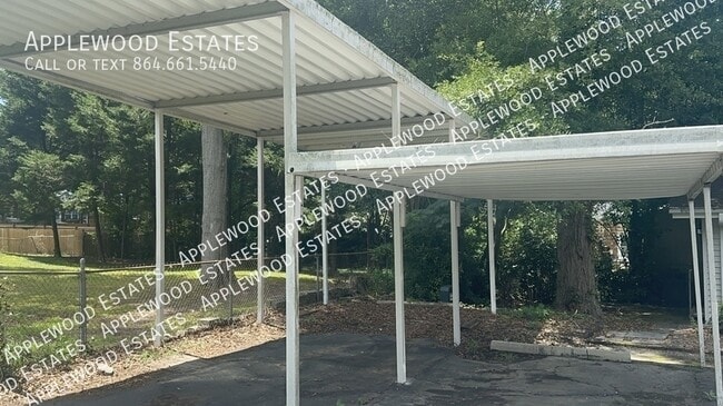 Building Photo - 114 Brookside Rd