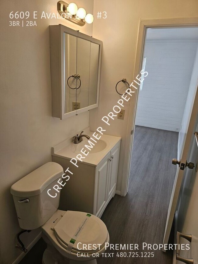 Building Photo - 6609 E Avalon Dr