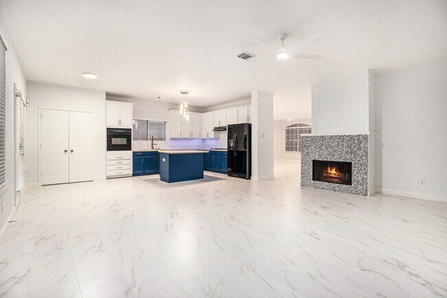 Building Photo - 3811 Misty Falls Ln
