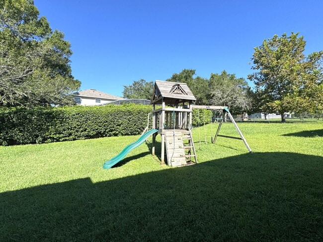 Building Photo - 10108 Marsh Pine Cir
