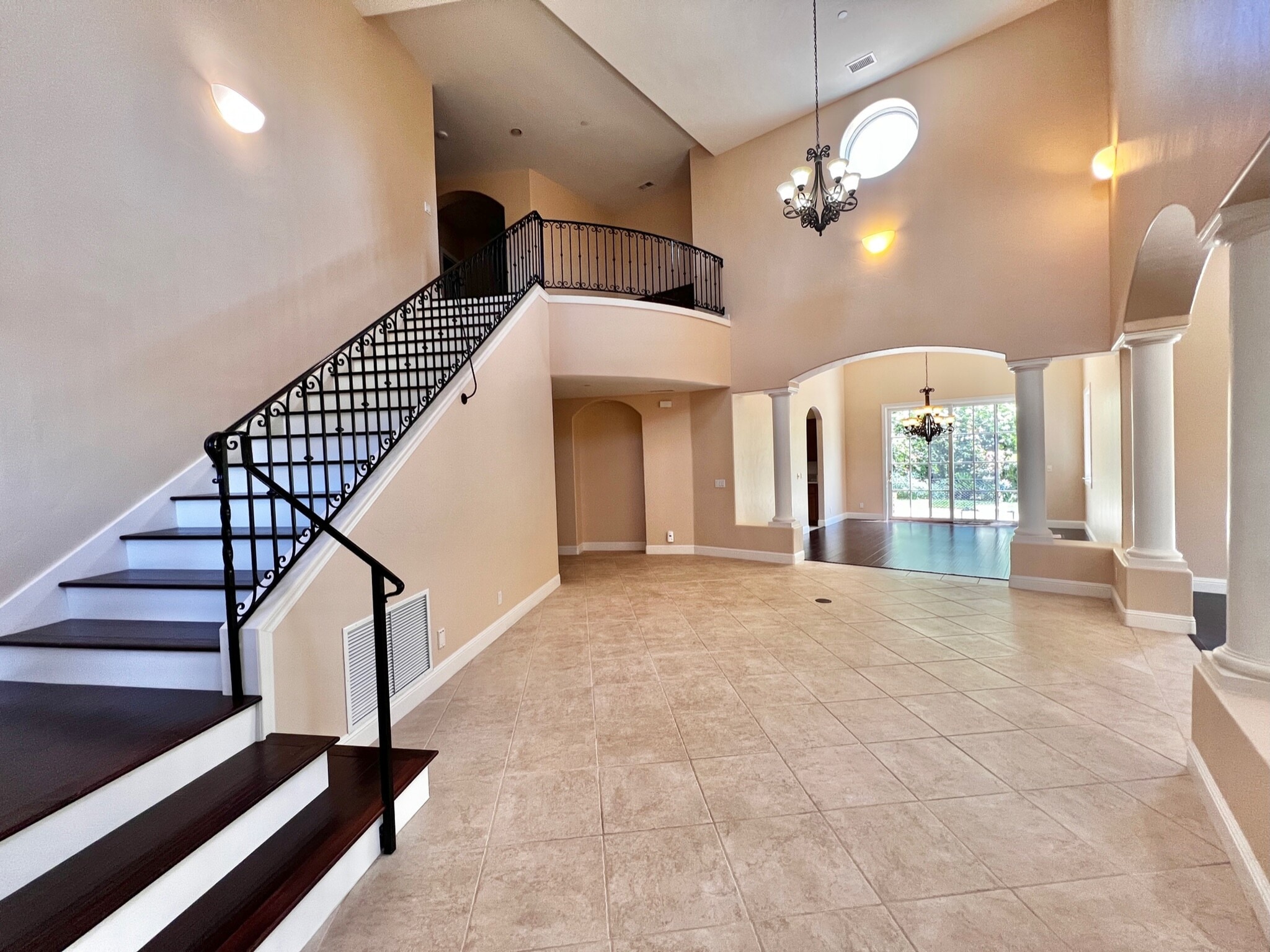 Building Photo - 4698 Granada Way