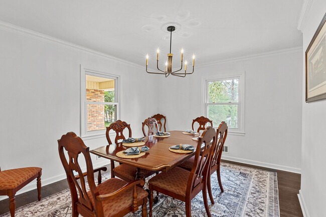 Building Photo - 743 Lancaster Rd