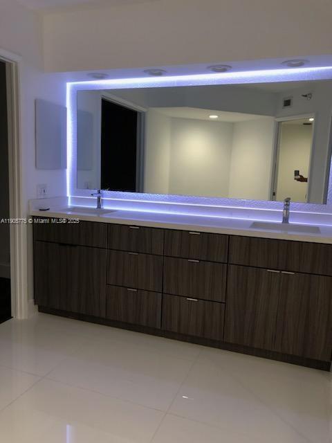 Building Photo - 19101 Mystic Pointe Dr