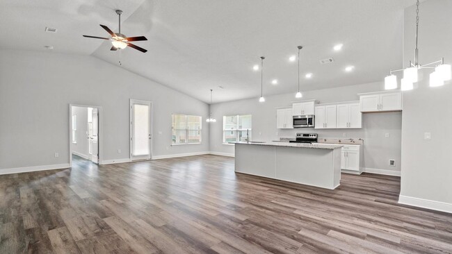 Building Photo - 215 Speckled Trout Ln N