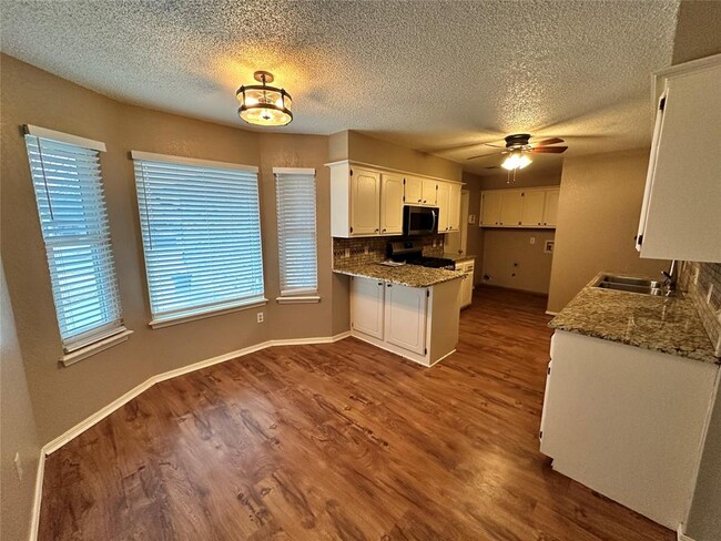 Building Photo - 2221 NE 8th St