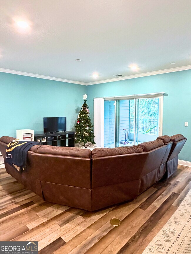 Building Photo - 208 Boatsman Way