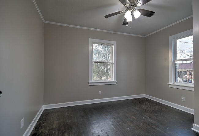 Building Photo - 108 Cottonwood Dr