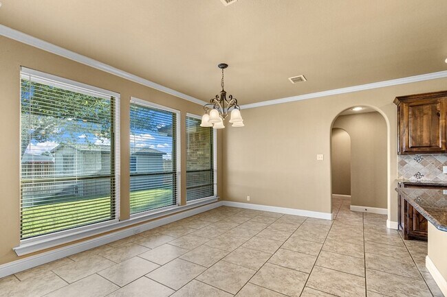 Building Photo - 5811 Oak Creek Drive