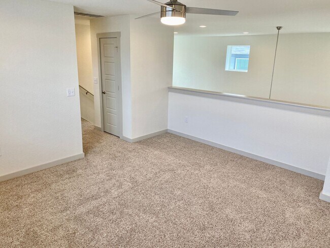 Building Photo - Beautiful 3bed/2.5bath in Northeast Austin!!