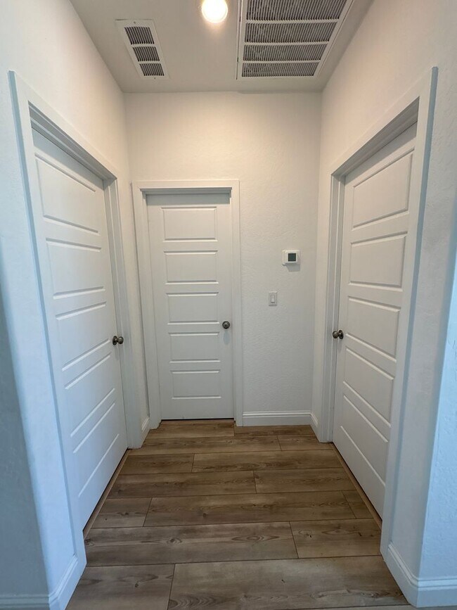 Building Photo - Lennar Home with Solar Available now for m...