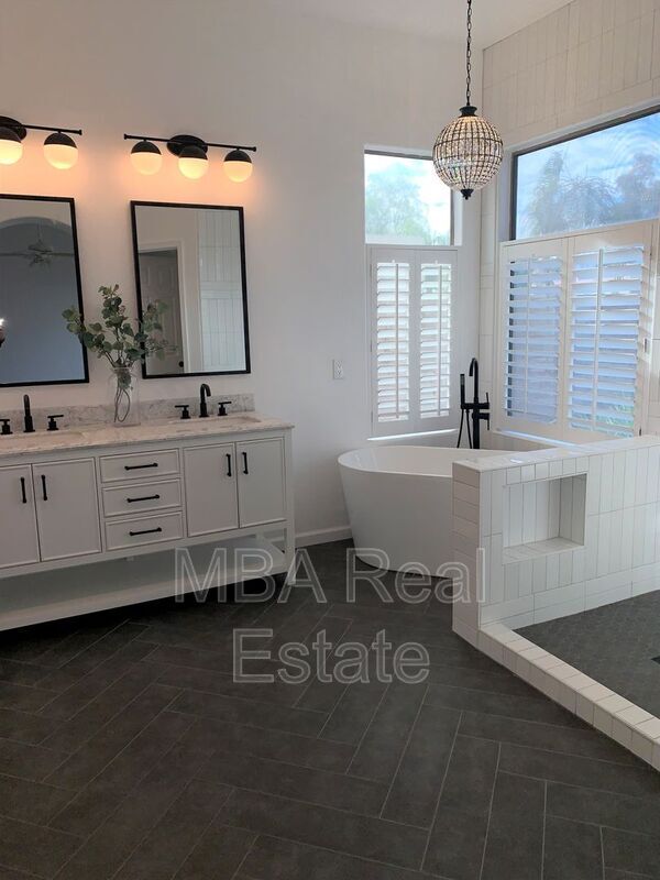 Building Photo - 16824 N 63rd St