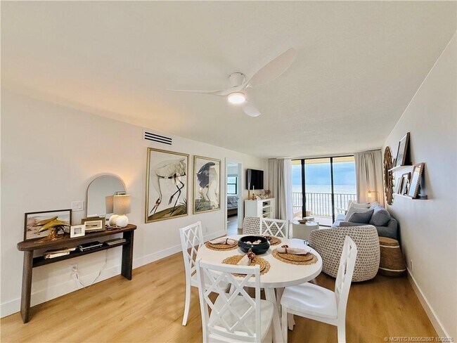 Building Photo - 7370 S Ocean Dr